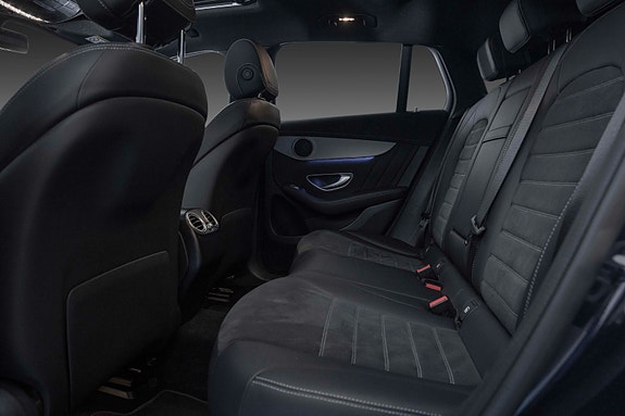 Mercedes-Benz EQC400 26 of 30