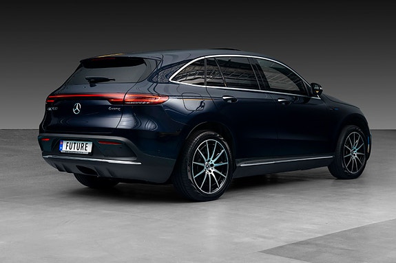 Mercedes-Benz EQC400 8 of 30