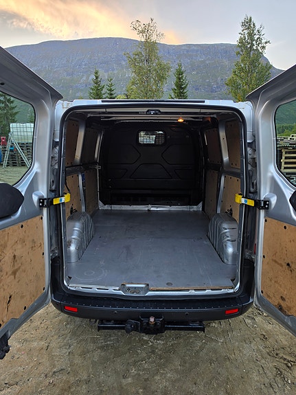 Ford Transit Custom 7 of 7