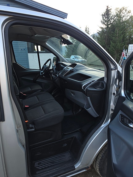 Ford Transit Custom 4 of 7