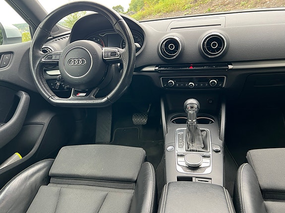 Audi A3 8 of 13