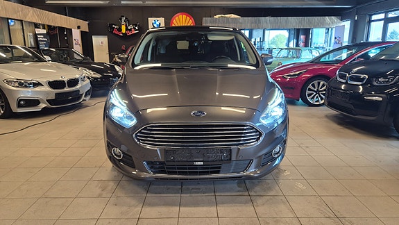 Ford S-MAX 2 of 26