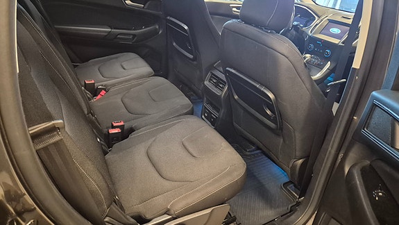 Ford S-MAX 21 of 26