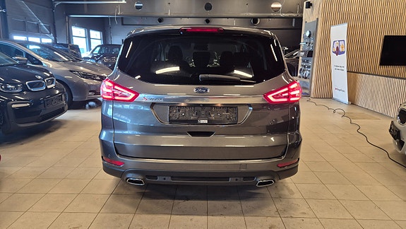 Ford S-MAX 7 of 26