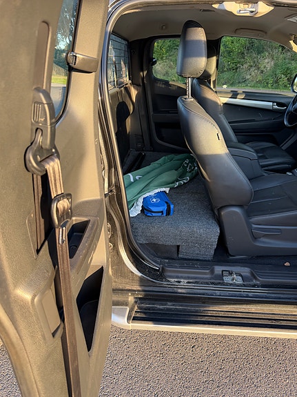 Isuzu D-max 11 of 12