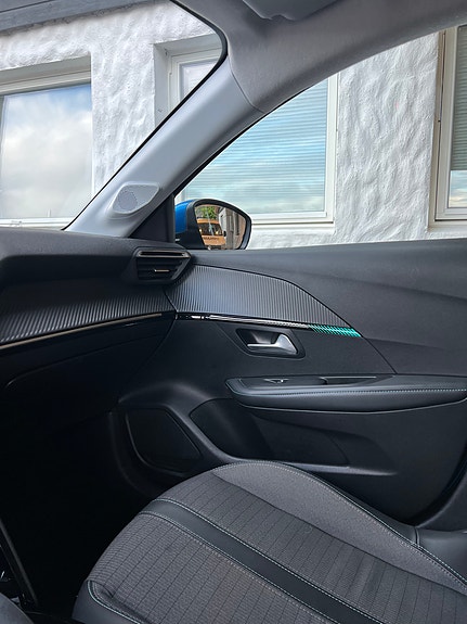 Peugeot 208 10 of 17