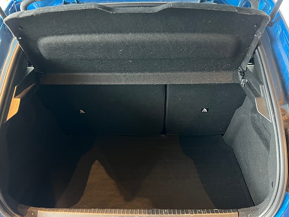Peugeot 208 12 of 17