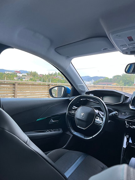 Peugeot 208 6 of 17
