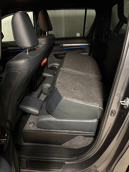 Toyota HiLux 16 of 18