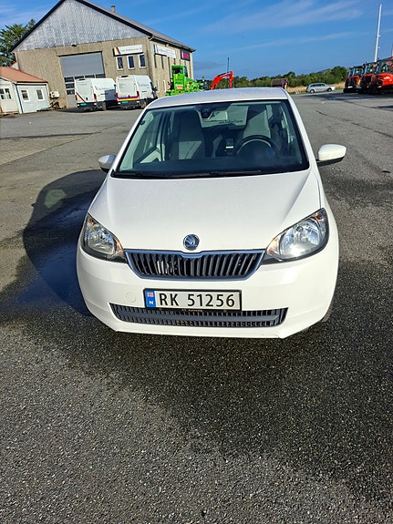 Skoda Citigo 2 of 16
