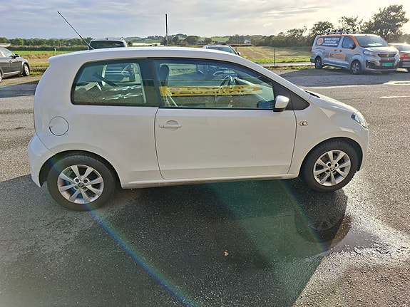 Skoda Citigo 3 of 16