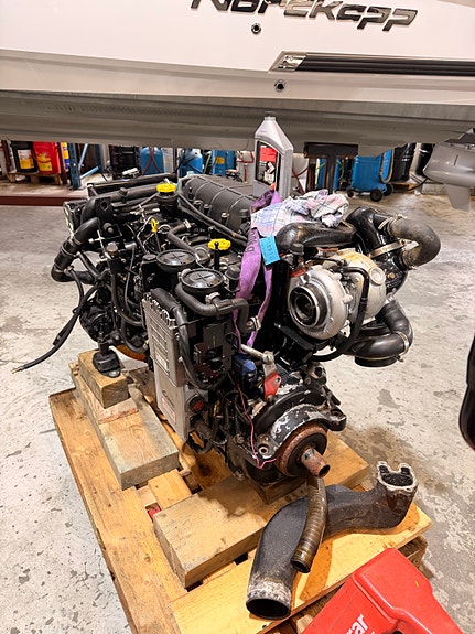 Askeladden 805 Commuter – 320 hk Cummins diesel – rå helårs-/allværsbåt 9 of 27