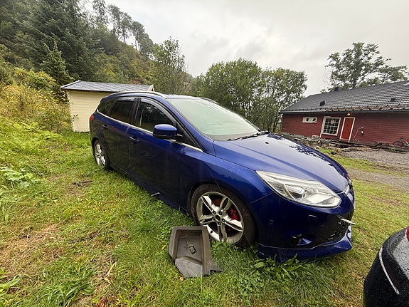 Ford Focus 3 of 5