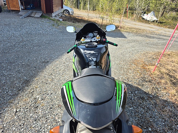 Kawasaki Ninja ZX-636R 6 of 11