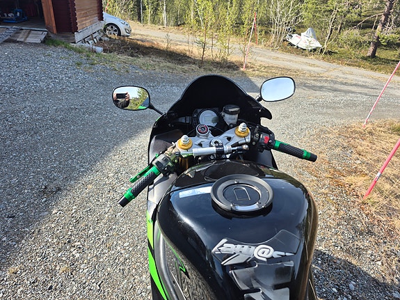 Kawasaki Ninja ZX-636R 9 of 11