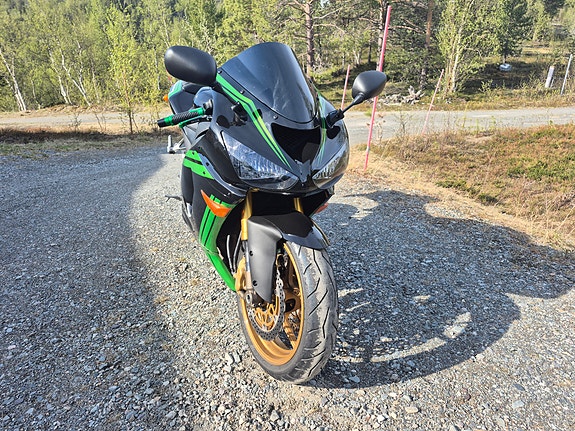 Kawasaki Ninja ZX-636R 11 of 11
