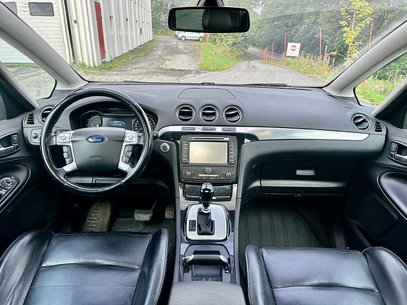 Ford S-MAX 11 of 13