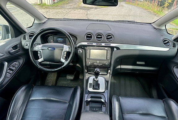 Ford S-MAX 12 of 13