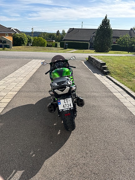 Kawasaki ZZR 1400 7 of 9