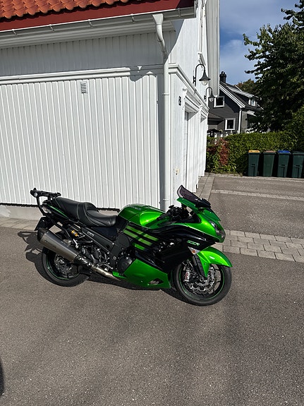 Kawasaki ZZR 1400 9 of 9