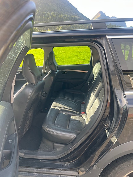 Volvo XC70 8 of 16