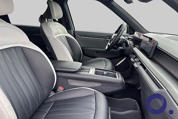 Kia EV9 15 of 18