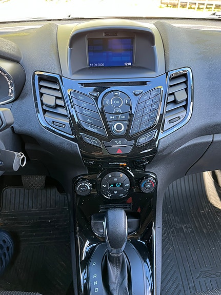Ford Fiesta 13 of 26