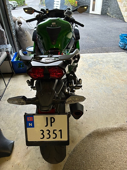 Kawasaki Ninja H2 SX 4 of 19