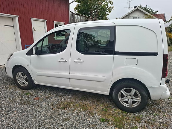 Peugeot Partner 2 of 6