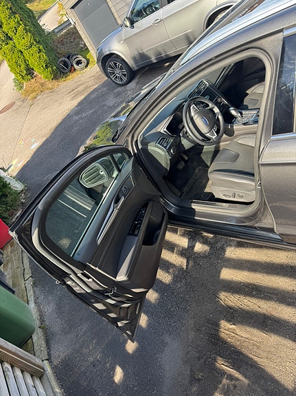 Ford Mondeo 24 of 30