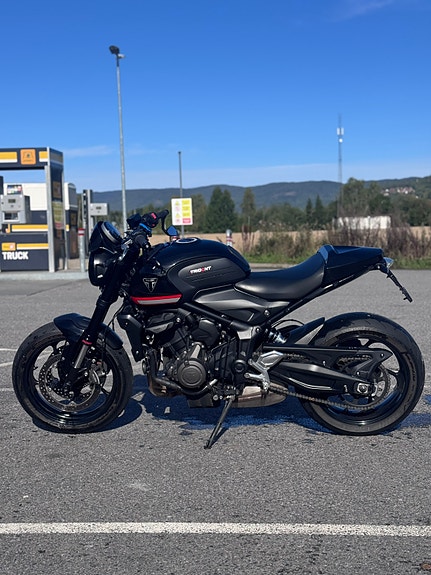 Triumph Trident 660 3 of 15