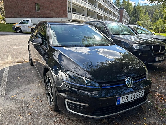 Volkswagen Golf VII 2 of 7