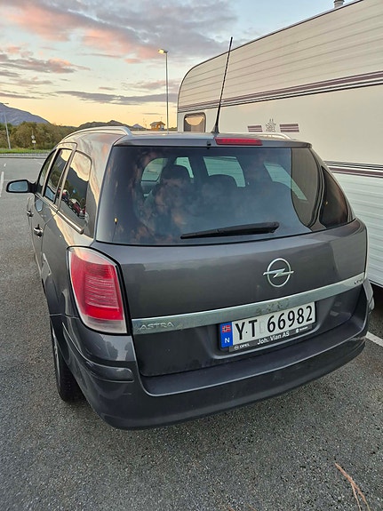 Opel Astra 2 of 6