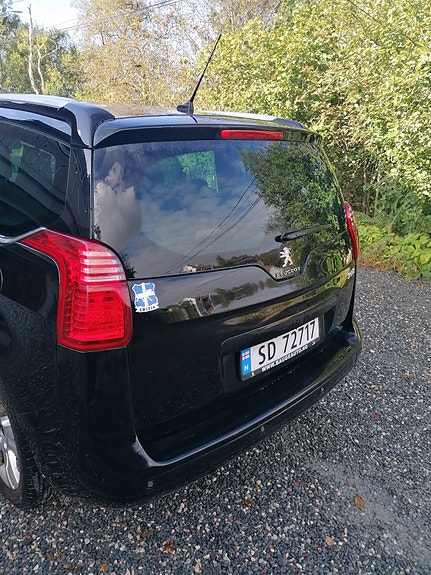 Peugeot 5008 3 of 15