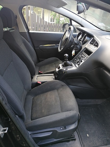 Peugeot 5008 5 of 15