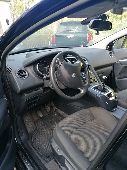 Peugeot 5008 8 of 15