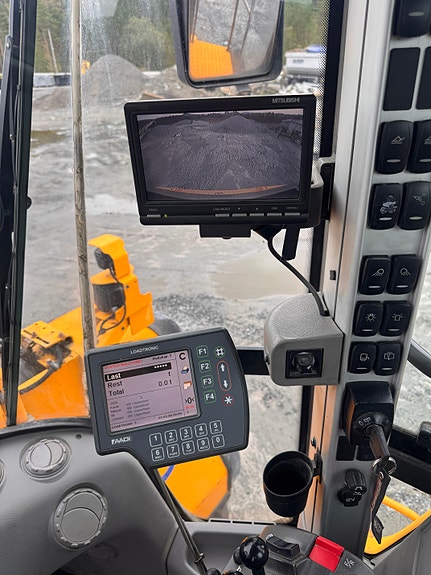 Volvo L220F 25 of 30