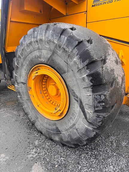 Volvo L220F 22 of 30