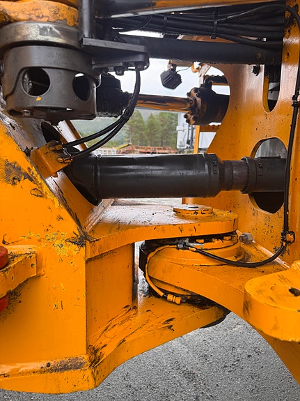 Volvo L220F 16 of 30