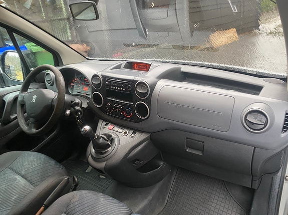 Peugeot Partner 18 of 26