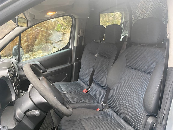 Peugeot Partner 21 of 26