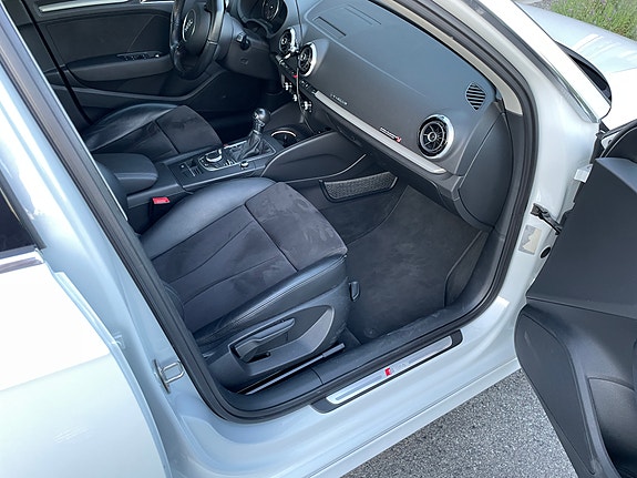 Audi A3 8 of 14