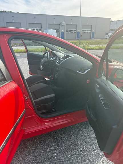 Peugeot 207 6 of 19