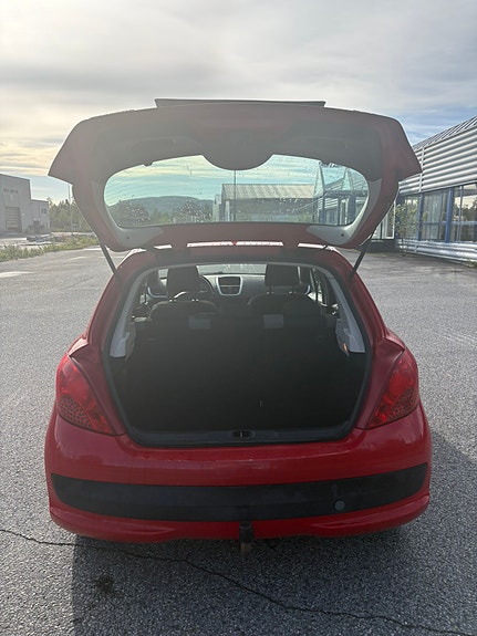 Peugeot 207 9 of 19