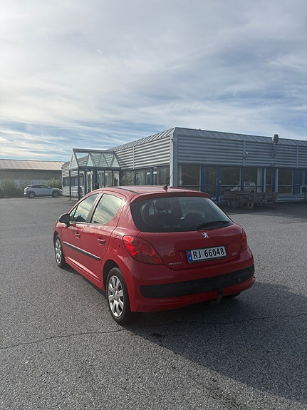 Peugeot 207 4 of 19