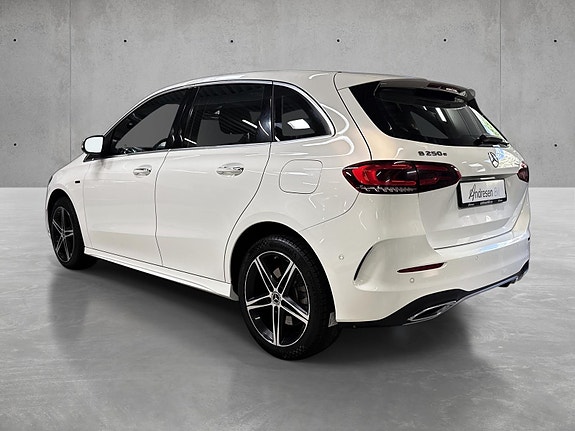 Mercedes-Benz B250 e 3 of 20
