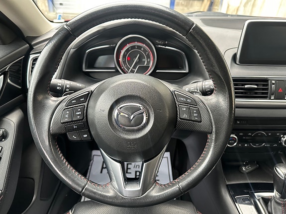 Mazda 3 14 of 30