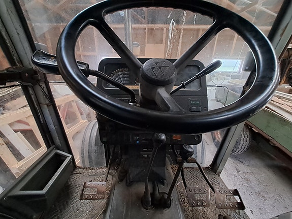 Massey Ferguson 375-2 Highline 16 of 28