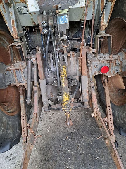 Massey Ferguson 375-2 Highline 21 of 28