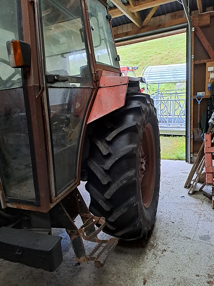 Massey Ferguson 375-2 Highline 11 of 28